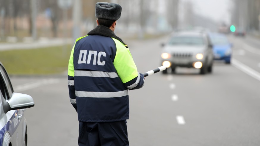 За водителями без пропусков проследят: в РФ усилят контроль за нарушителями режима самоизоляции