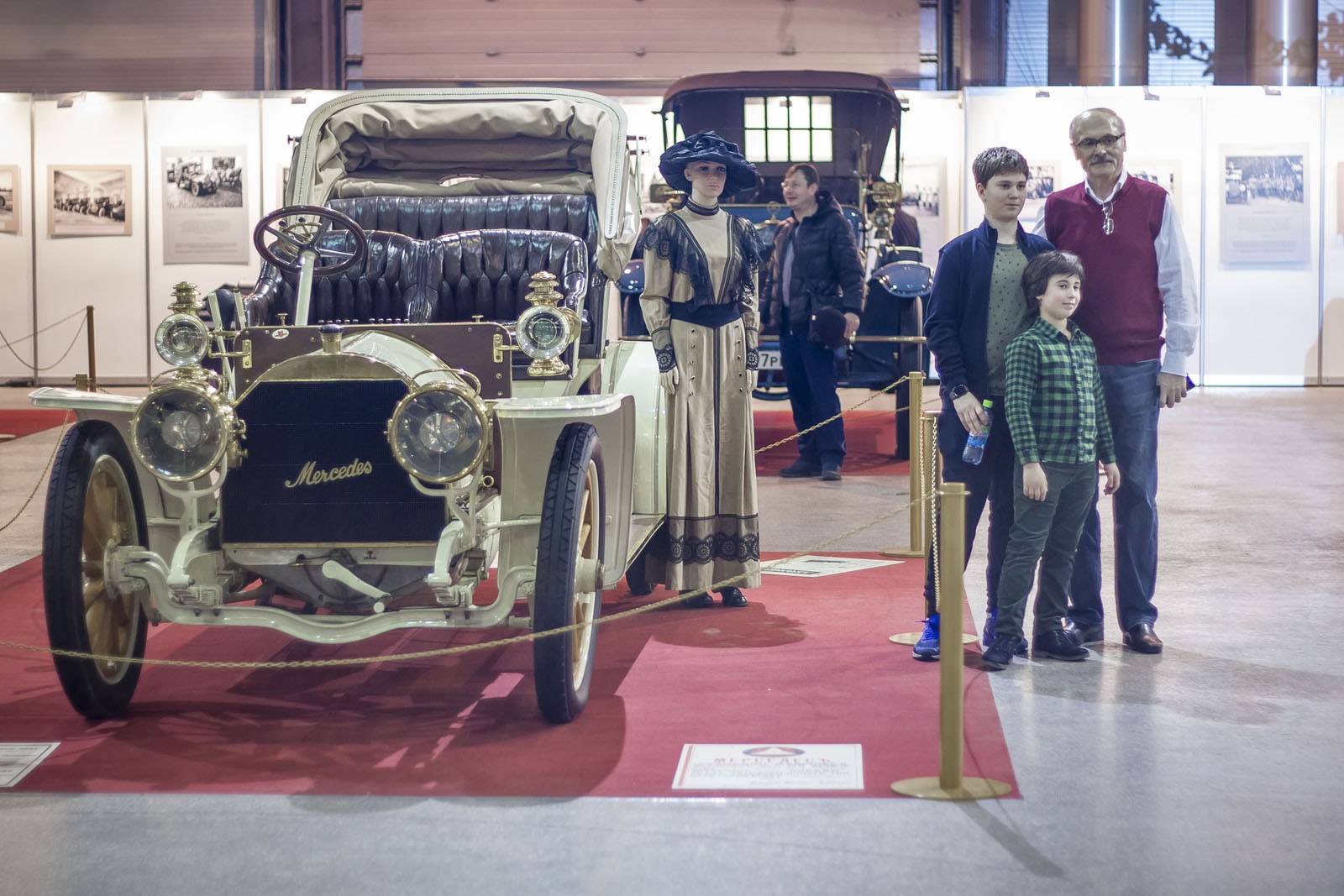 С 22 по 24 апреля в КВЦ «Экспофорум» состоится 31-я выставка старинных автомобилей «Олдтаймер-Галерея»
