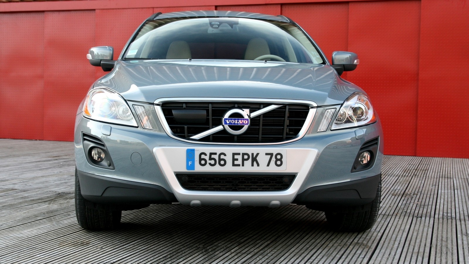 На фото: Volvo XC60 2.4D '2008–13