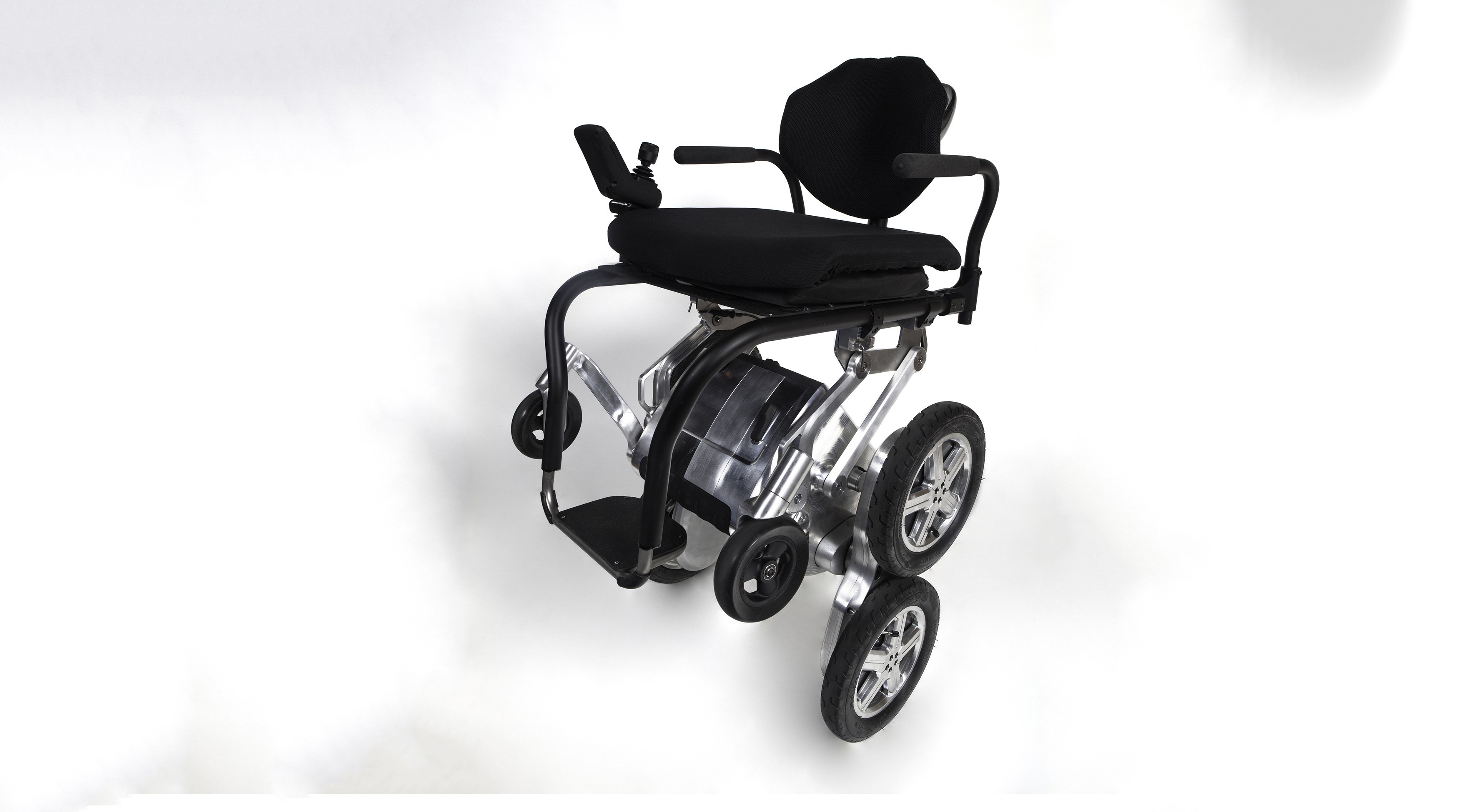 Инвалидная коляска с гироскопом