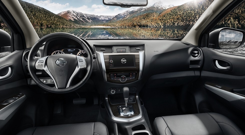 На фото: Nissan Terra, версия для Китая
