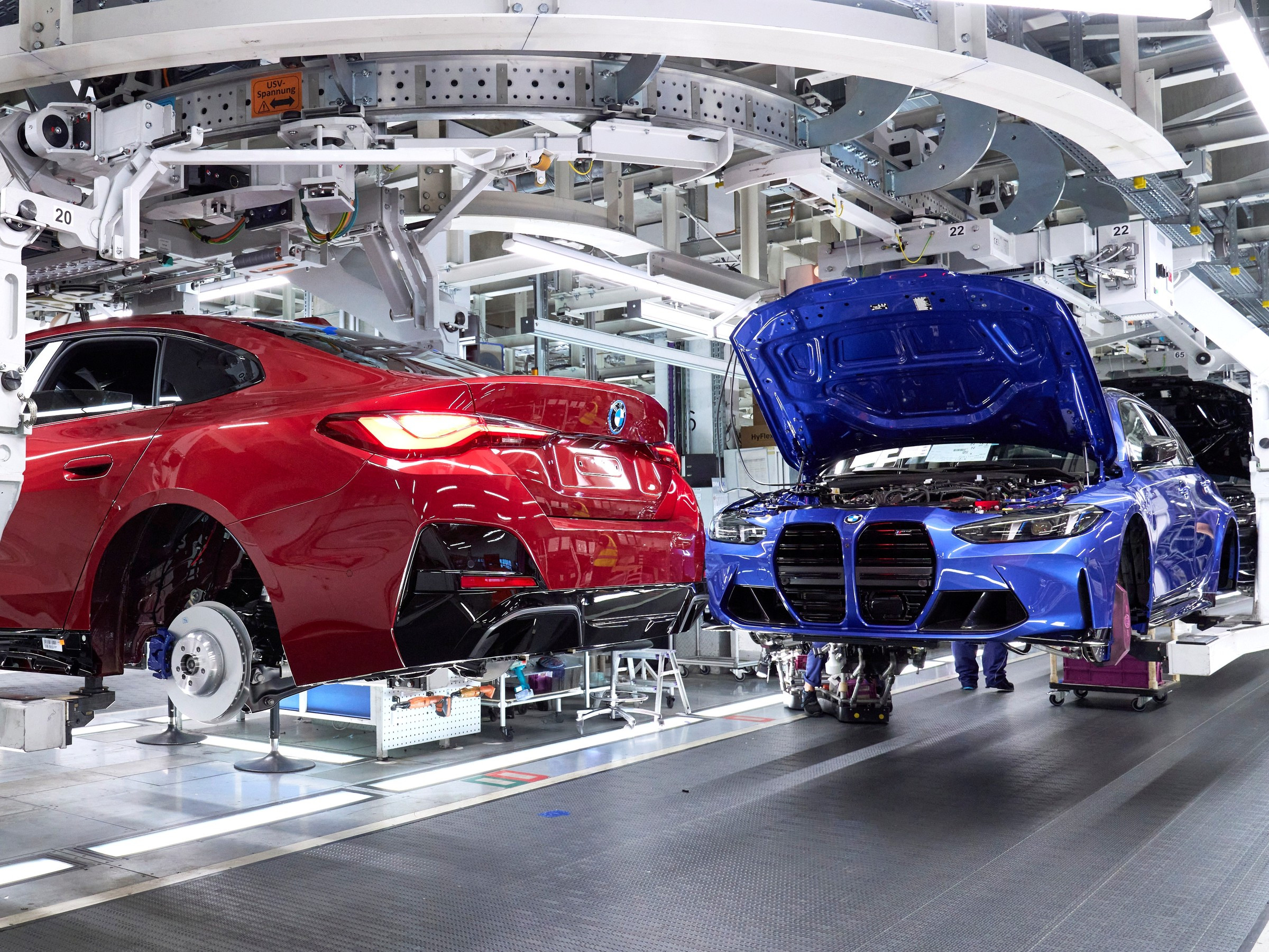 BMW на пороге кризиса: компания предупредила о снижении прибыли и мерах экономии
