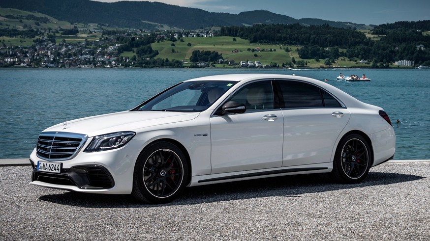 На фото: Mercedes-Benz S63 АМG 4Мatic Limousine L