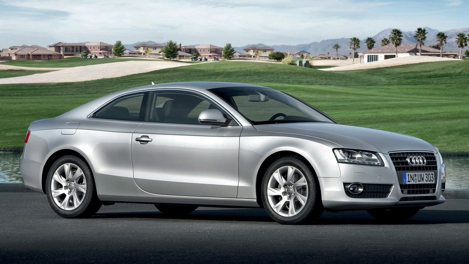 На фото: Audi A5 2.7 TDI Coupé 