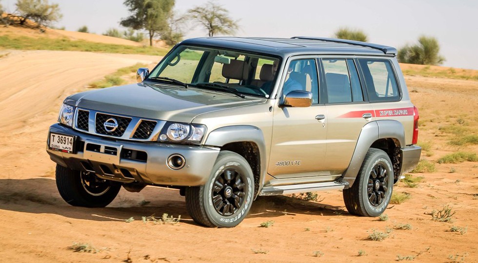На фото: Nissan Patrol Super Safari (Y61)