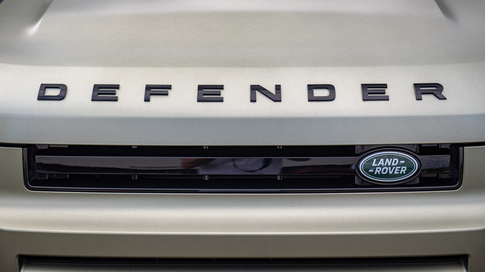 Возвращение Диско-4: новый Land Rover Defender на полигоне