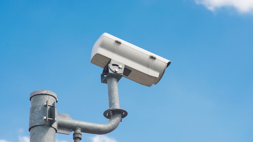 The traffic security CCTV camera operating on road detecting tra