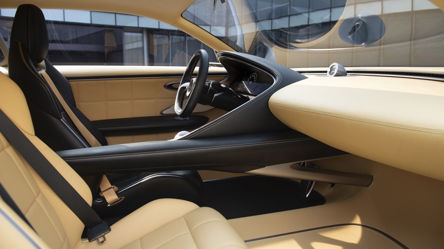 На фото: салон концепта Genesis X Speedium Coupe