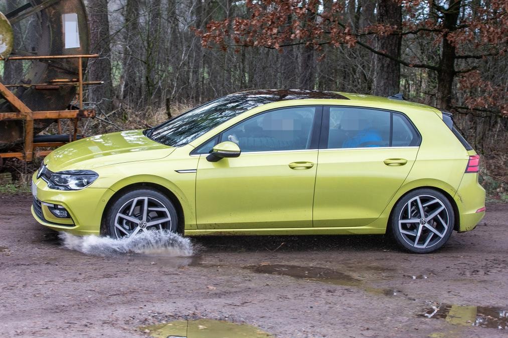 vw-golf-viii-07