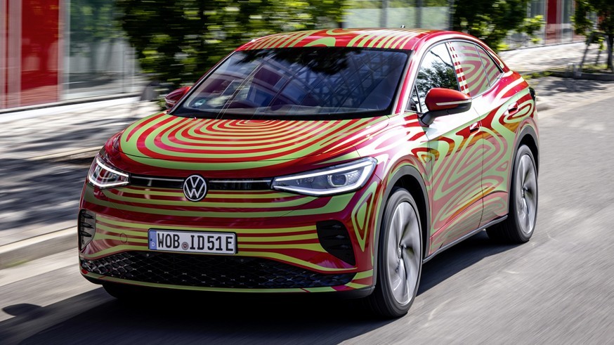 В преддверии премьеры Volkswagen дразнит тизером «заряженного» кроссовера ID.5 GTX