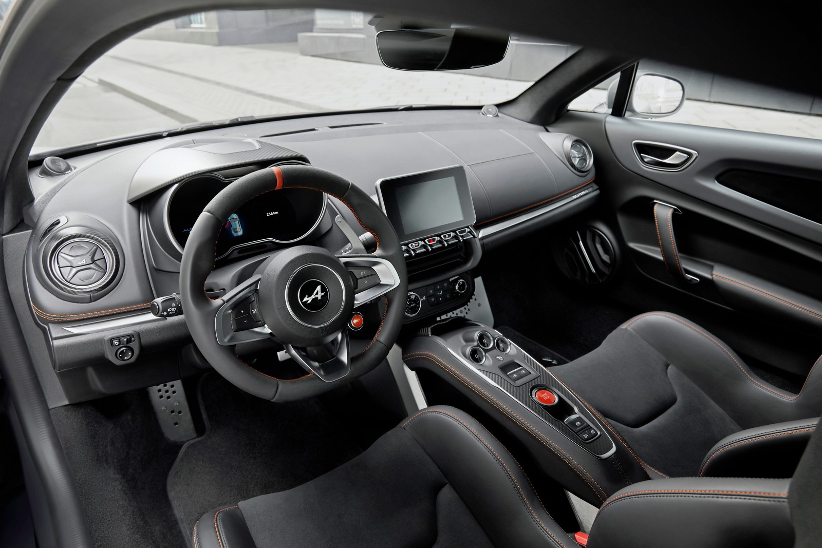 Alpine A110S reveal EMBARGO 130619 17h30 (9)