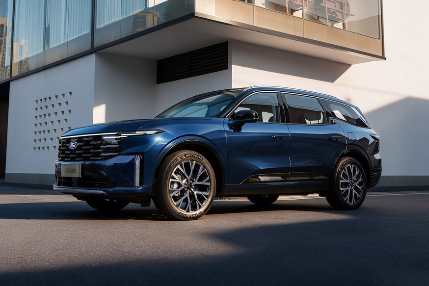 Обновлённый Ford Edge L показался на полноценных фирменных фото