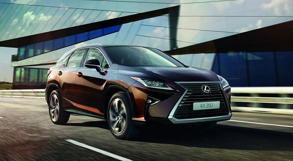 На фото: Lexus RX