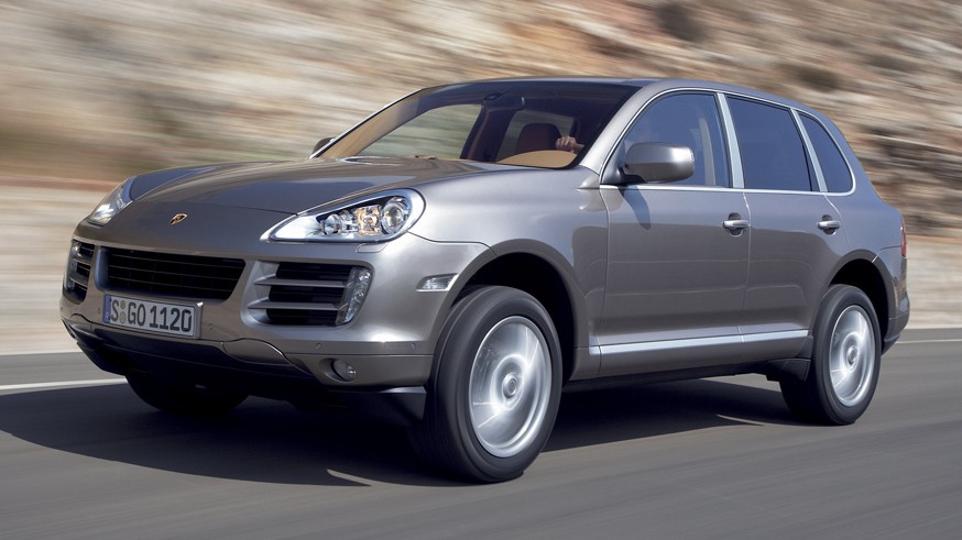 На фото: Porsche Cayenne