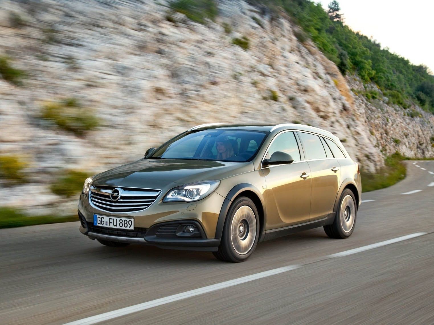 Лучший Opel, который никто не покупал: стоит ли покупать Opel Insignia за 1 миллион рублей