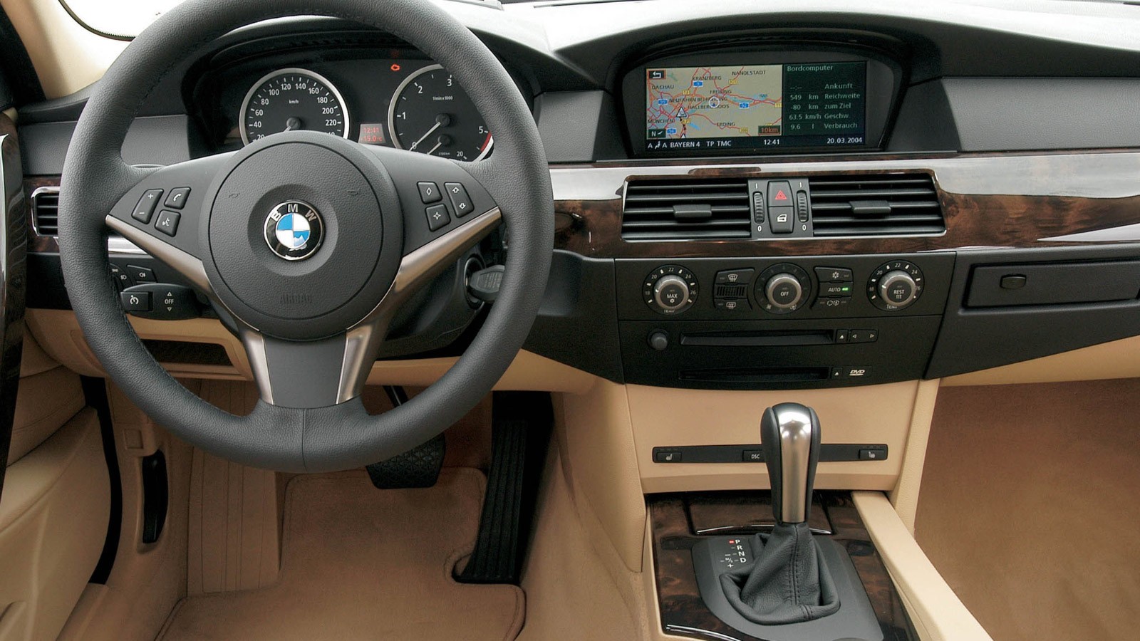 BMW 530i Sedan (E60) '2003–07