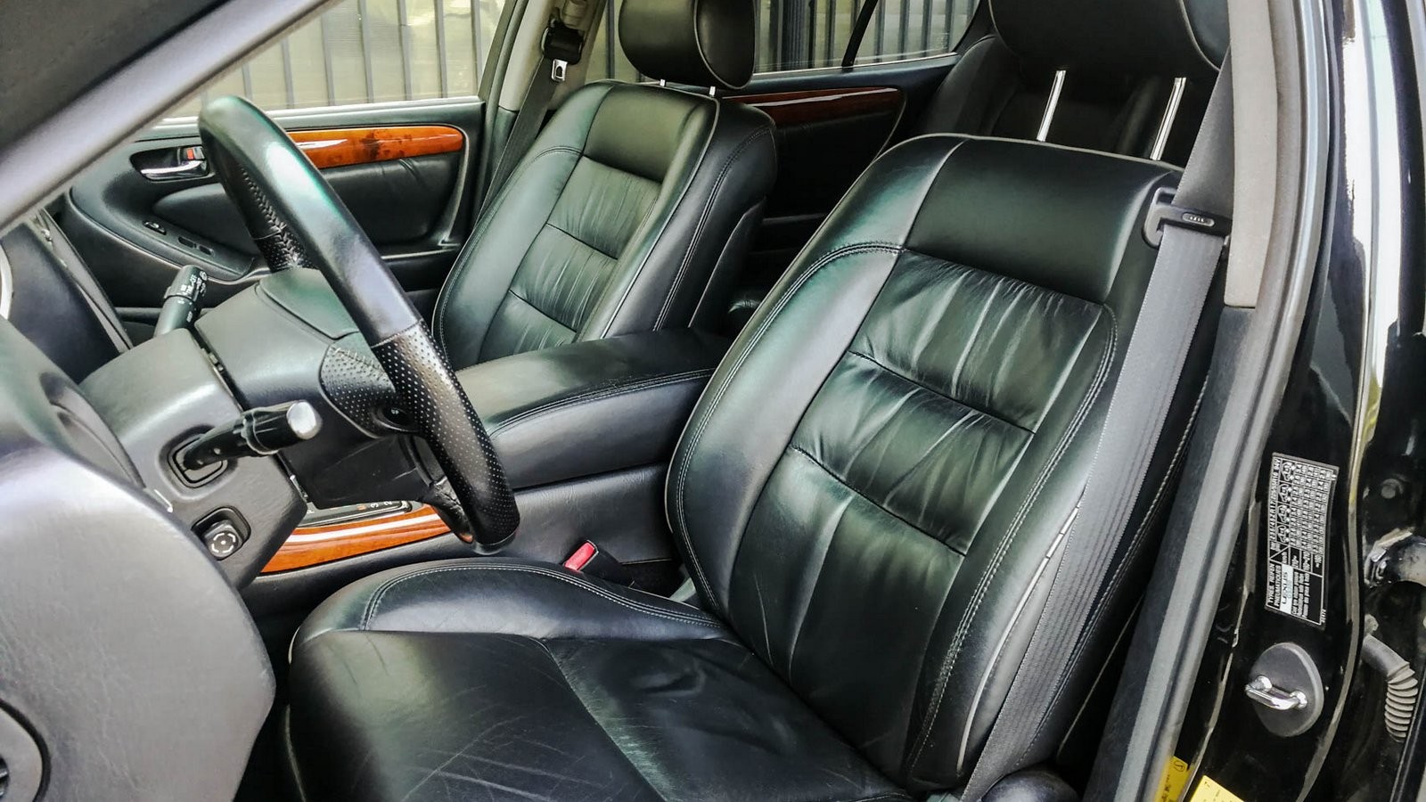 Lexus GS 300 II передние сидения
