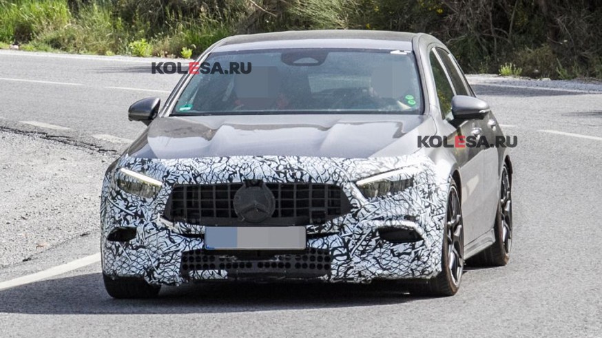 На фото: прототип обновлённого Mercedes-AMG A 45 S