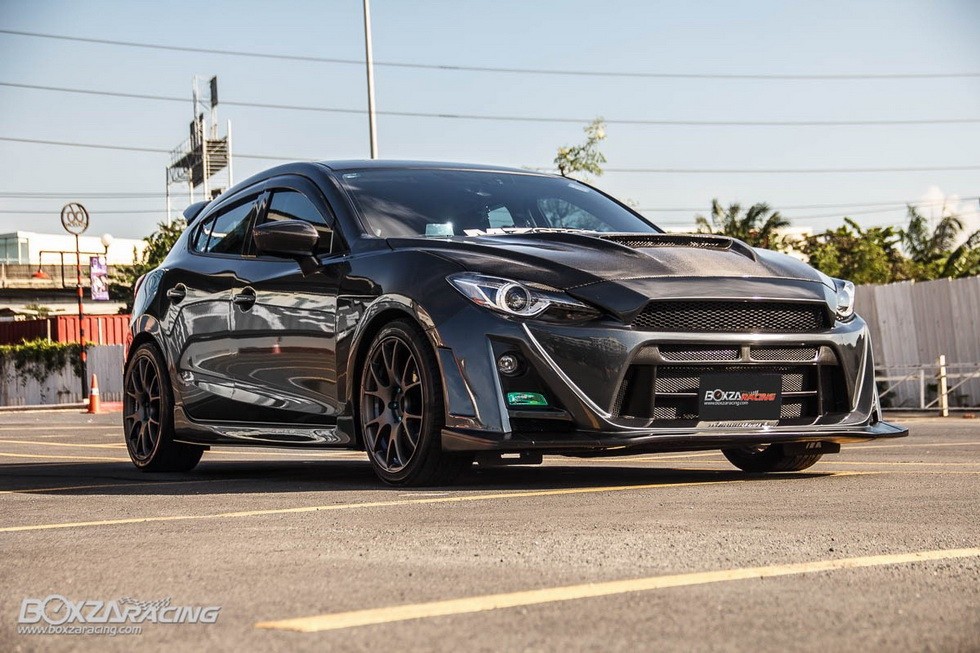 Freed Boxza Racing Mazda3 получила карбоновый стайлинг от Boxza Racing