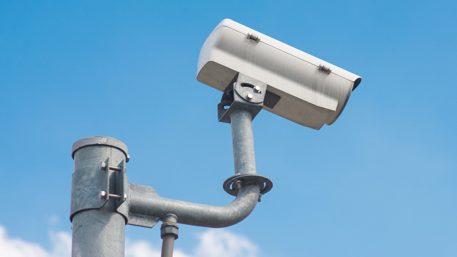 The traffic security CCTV camera operating on road detecting tra