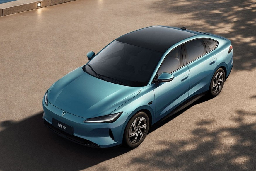 Седан Jetta M6 поступил в продажу: не особо богатый, зато недорогой