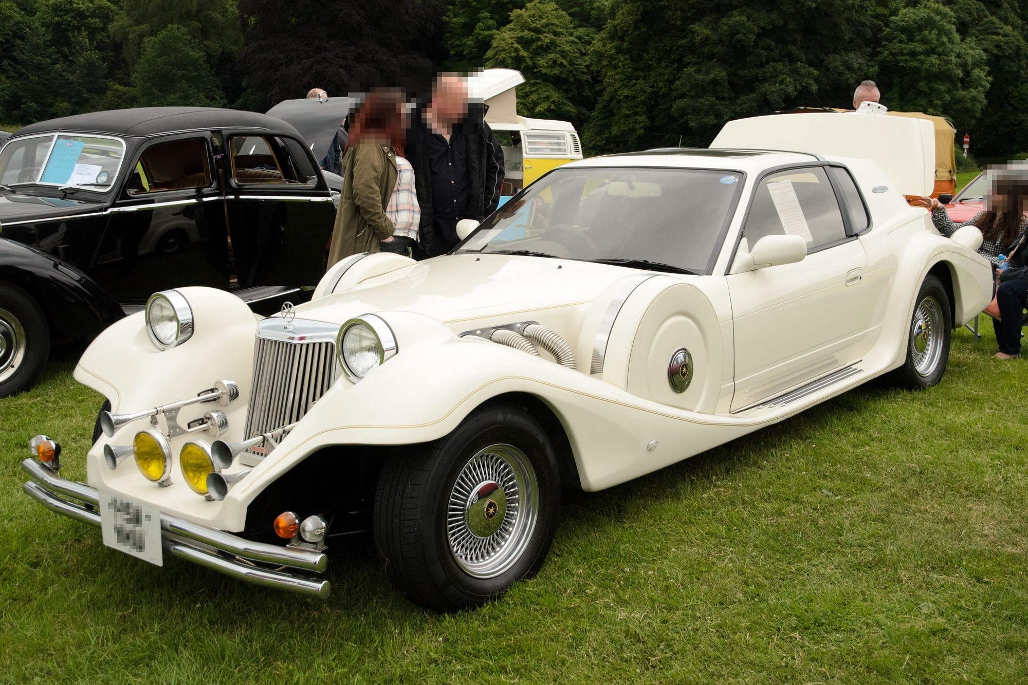 Nissan - Mitsuoka le seyde