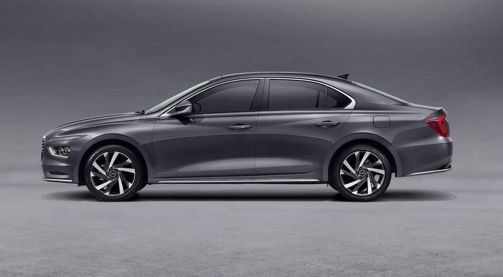Седан Hyundai Mistra в новом поколении не только сменил имидж, но и подешевел