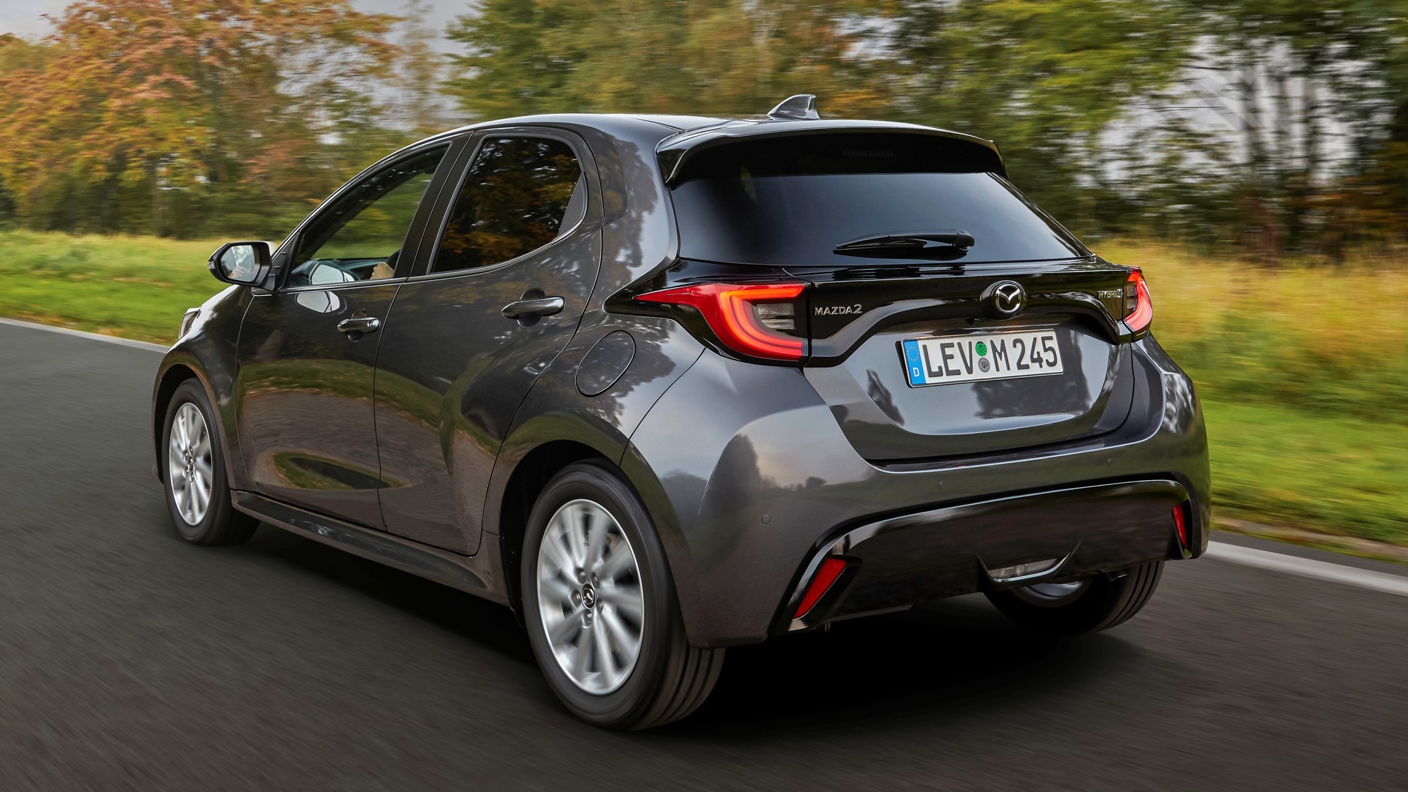 Очередная «подмена»: новая Mazda2 для Европы оказалась клоном Toyota Yaris