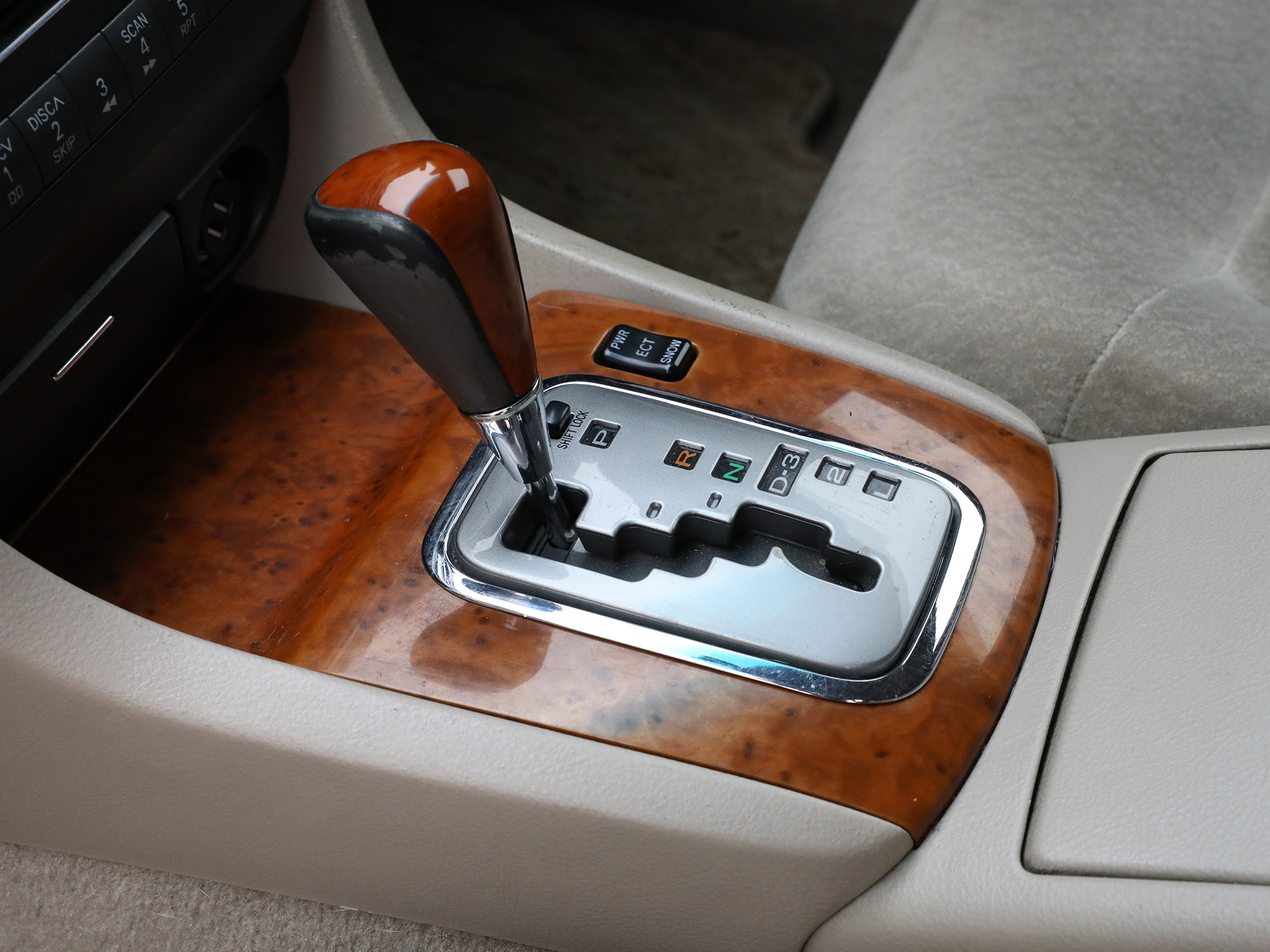 Шума много, толку мало: симптомы, причины и способы устранения пробуксовки автомата