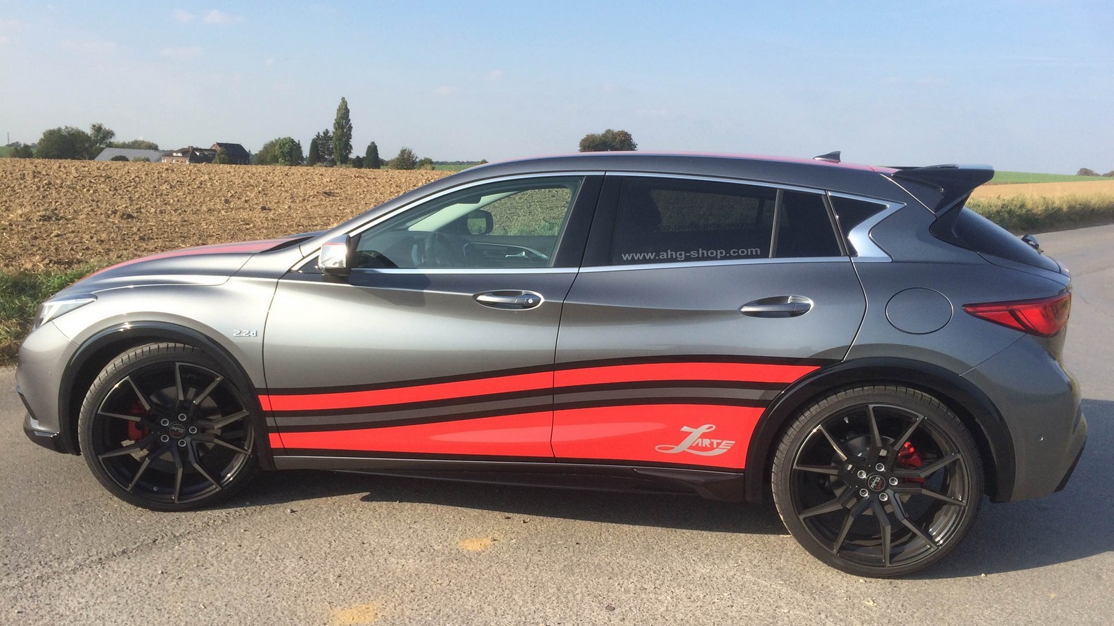 Infiniti-Q30-Larte-Design-4