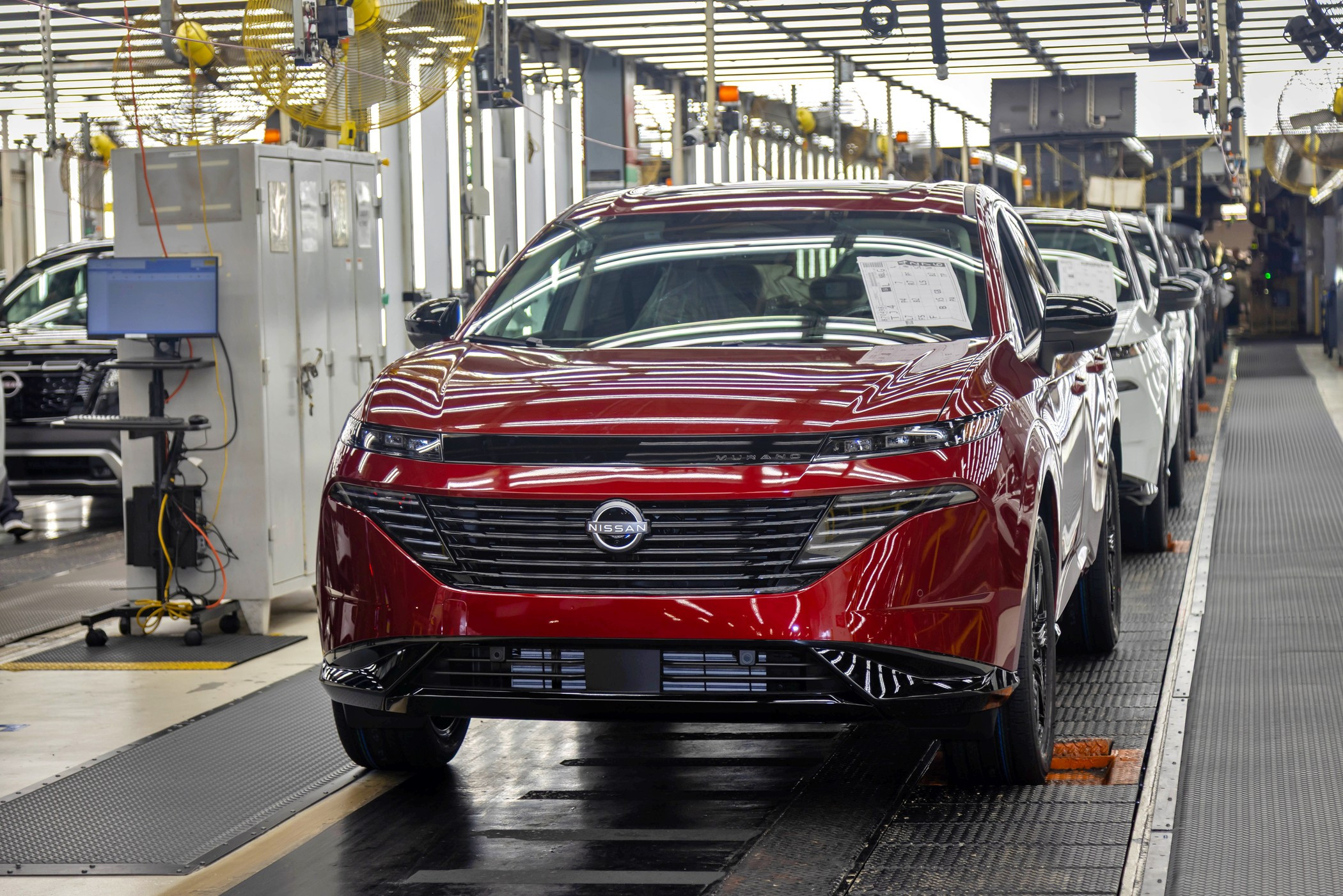 Компания Nissan снова стала прибыльной, несмотря на снижение продаж