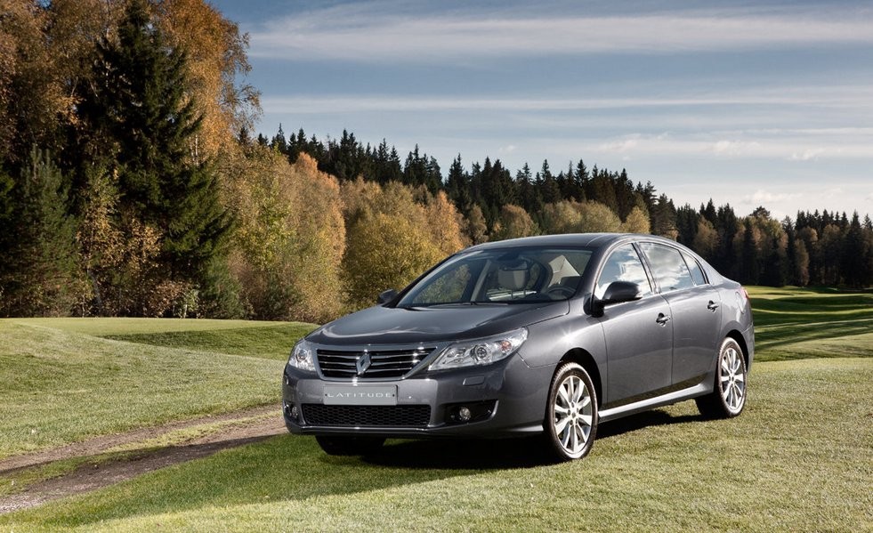 Latitude's. Renault Latitude. Машина Рено Латитьюд. Рено Латитьюд 2021. Рено Латитьюд 2020.