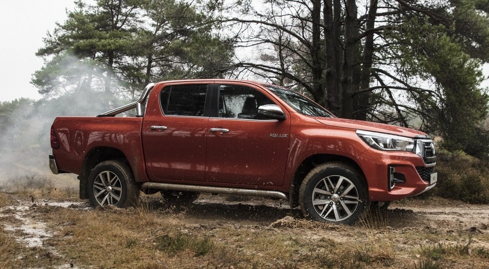 Toyota hilux с пробегом