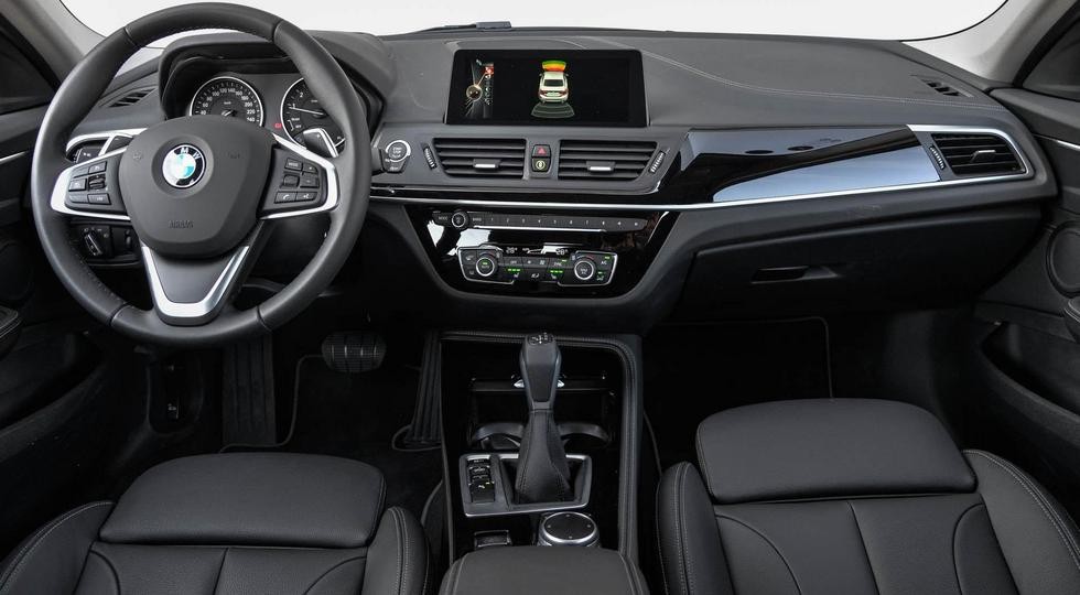 1seriesSedan (5)