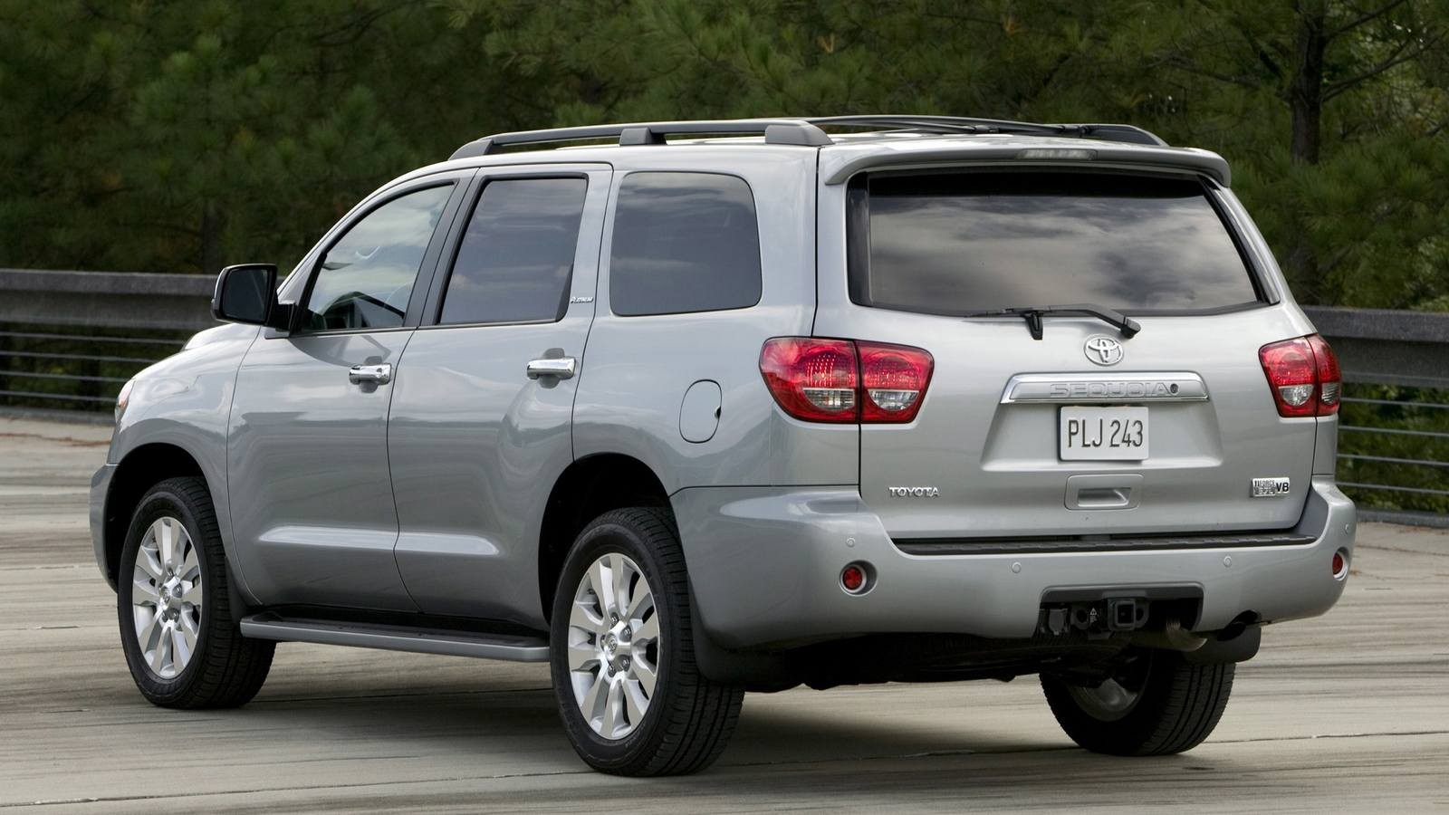 toyota sequoia platinum 6 cr