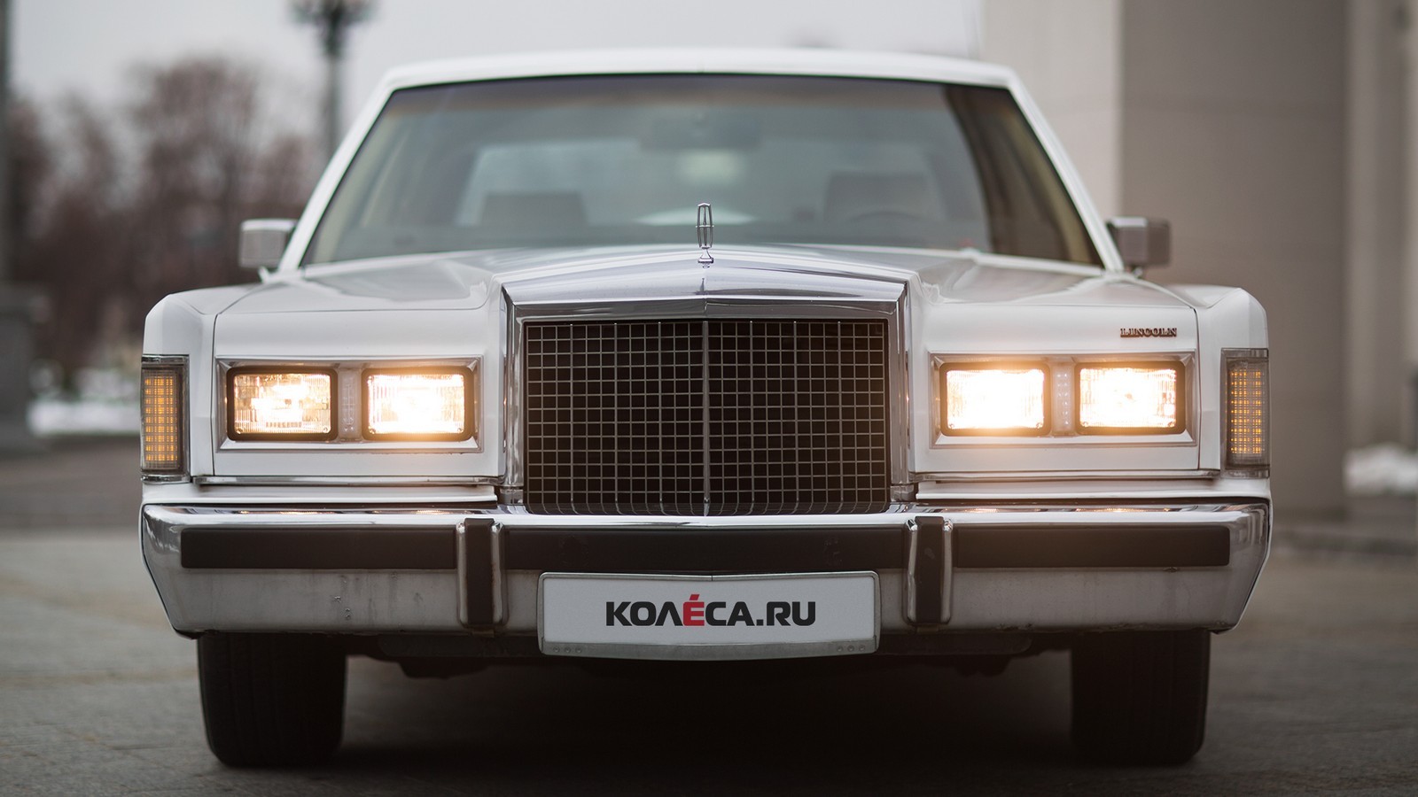 Lincoln continental town car. Смотреть фото Lincoln continental town car. Смотреть картинку Lincoln continental town car. Картинка про Lincoln continental town car. Фото Lincoln continental town car