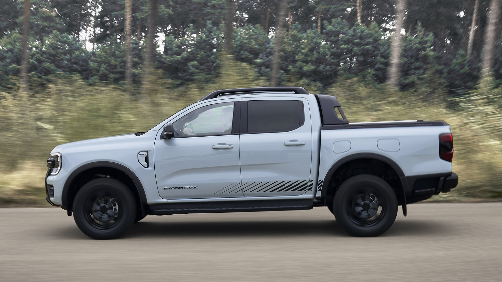 Новый Ford Ranger PHEV в Европе по мощности уступает только Raptor ...