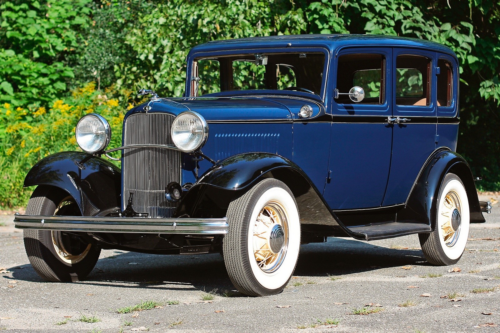 1932 ford model b deluxe fordor sedan