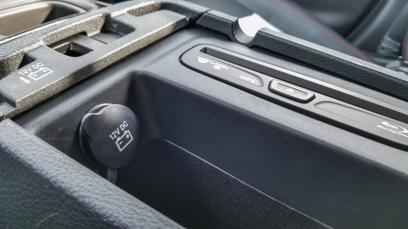 Dodge Durango бокс-подлокотник