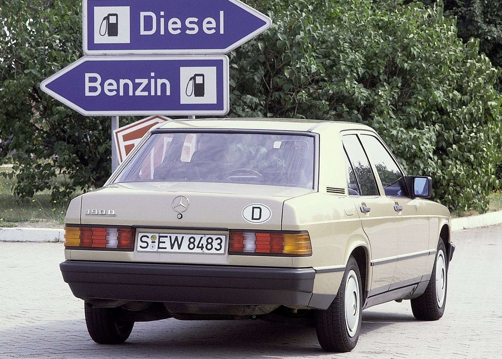 mercedes-benz_190_d_1