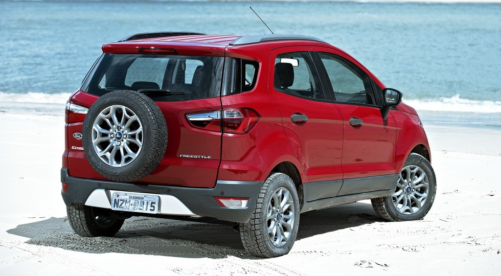 На фото: дорестайлинговый Ford EcoSport