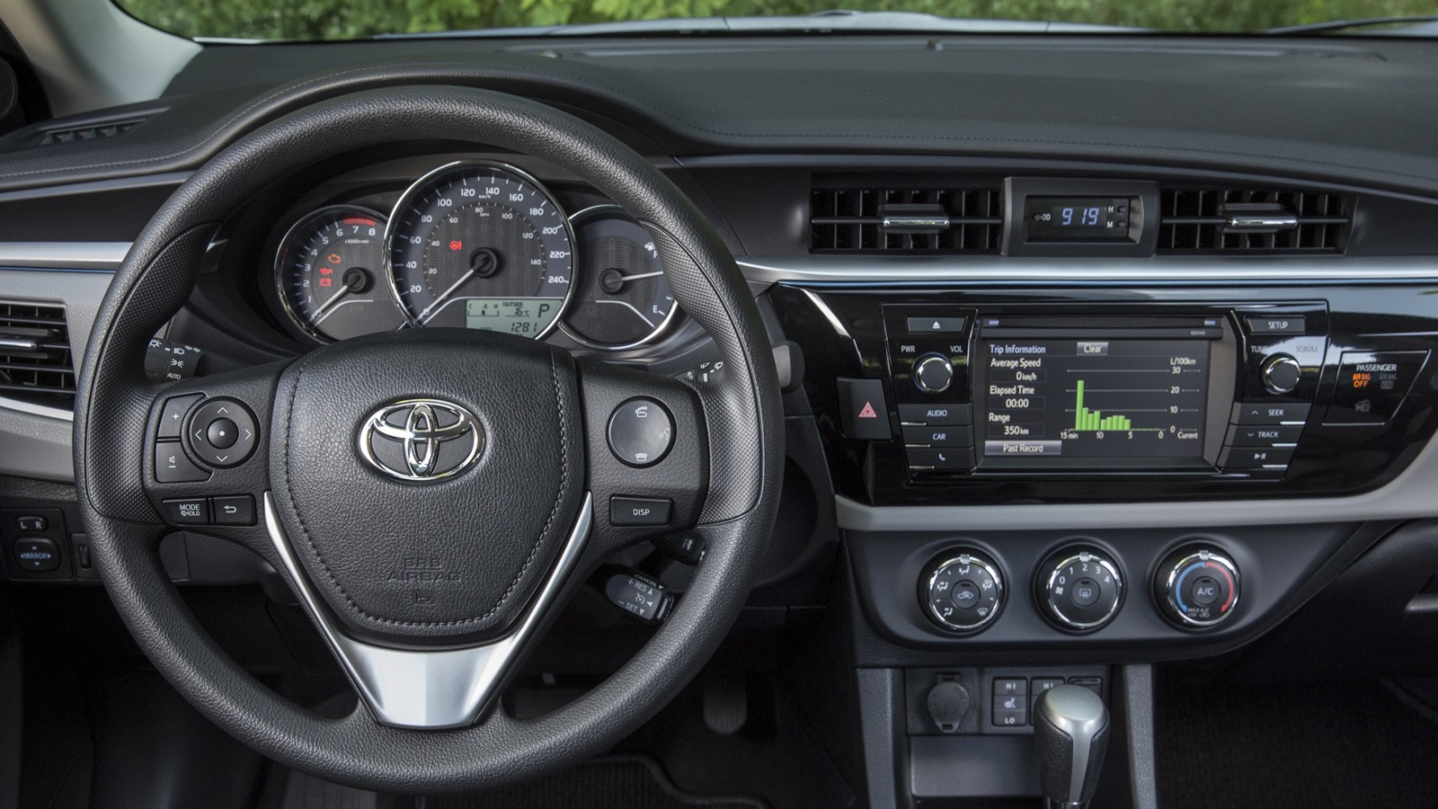 toyota_corolla_le_us-spec_8