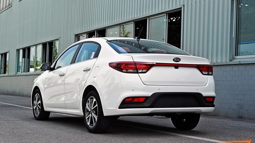 kia-rio-sedan-2017-spy-photo-2