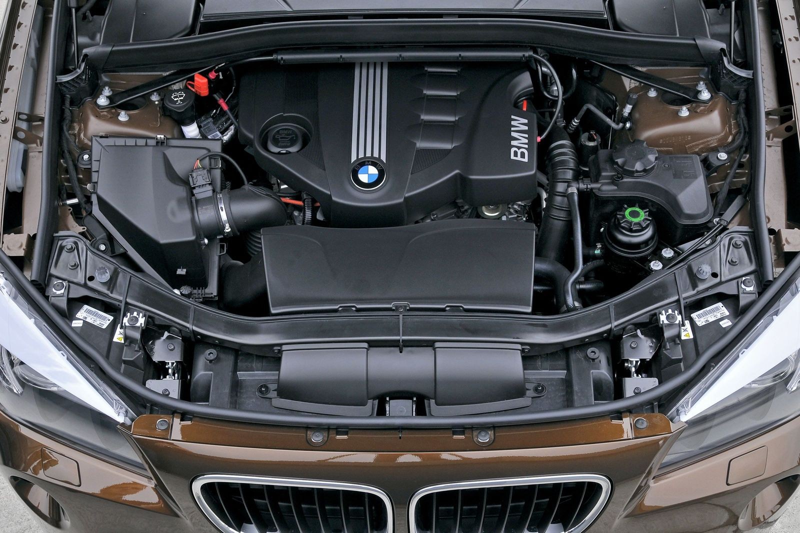 Популярный задний привод и сложные моторы: стоит ли покупать BMW X1 I E84 за 1,4 миллиона