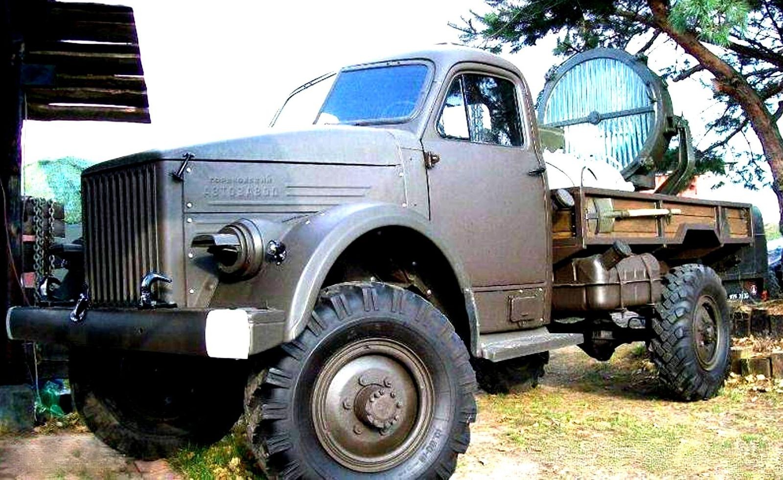 Штабные, заправочные и для химических войск: военные версии полноприводного ГАЗ-63