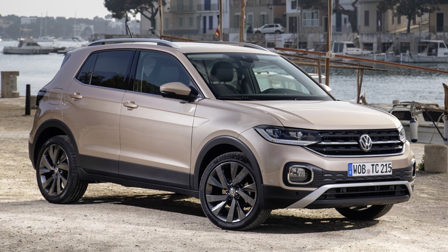 На фото: актуальный паркетник Volkswagen T-Cross