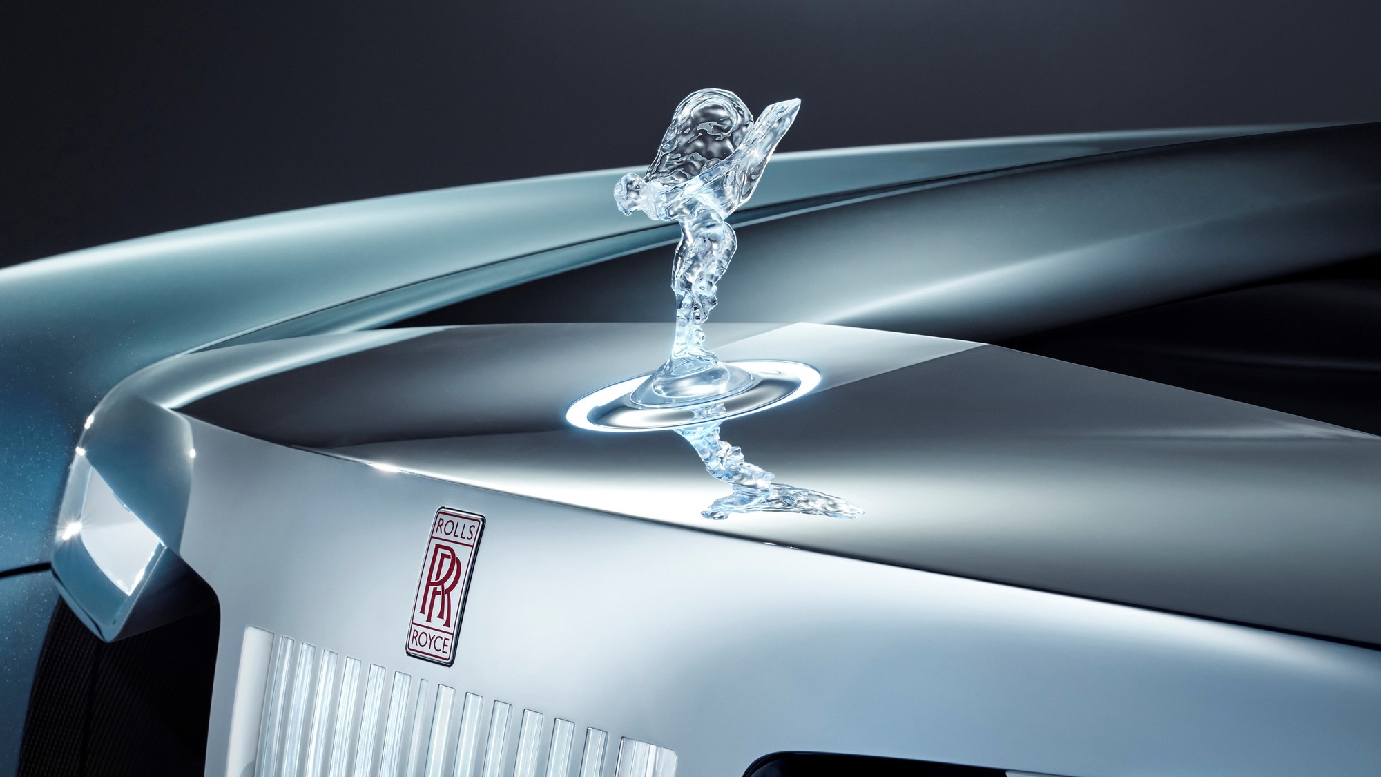 Дух Маразма против Духа Экстаза: Rolls-Royce вынужден загасить светящуюся статуэтку