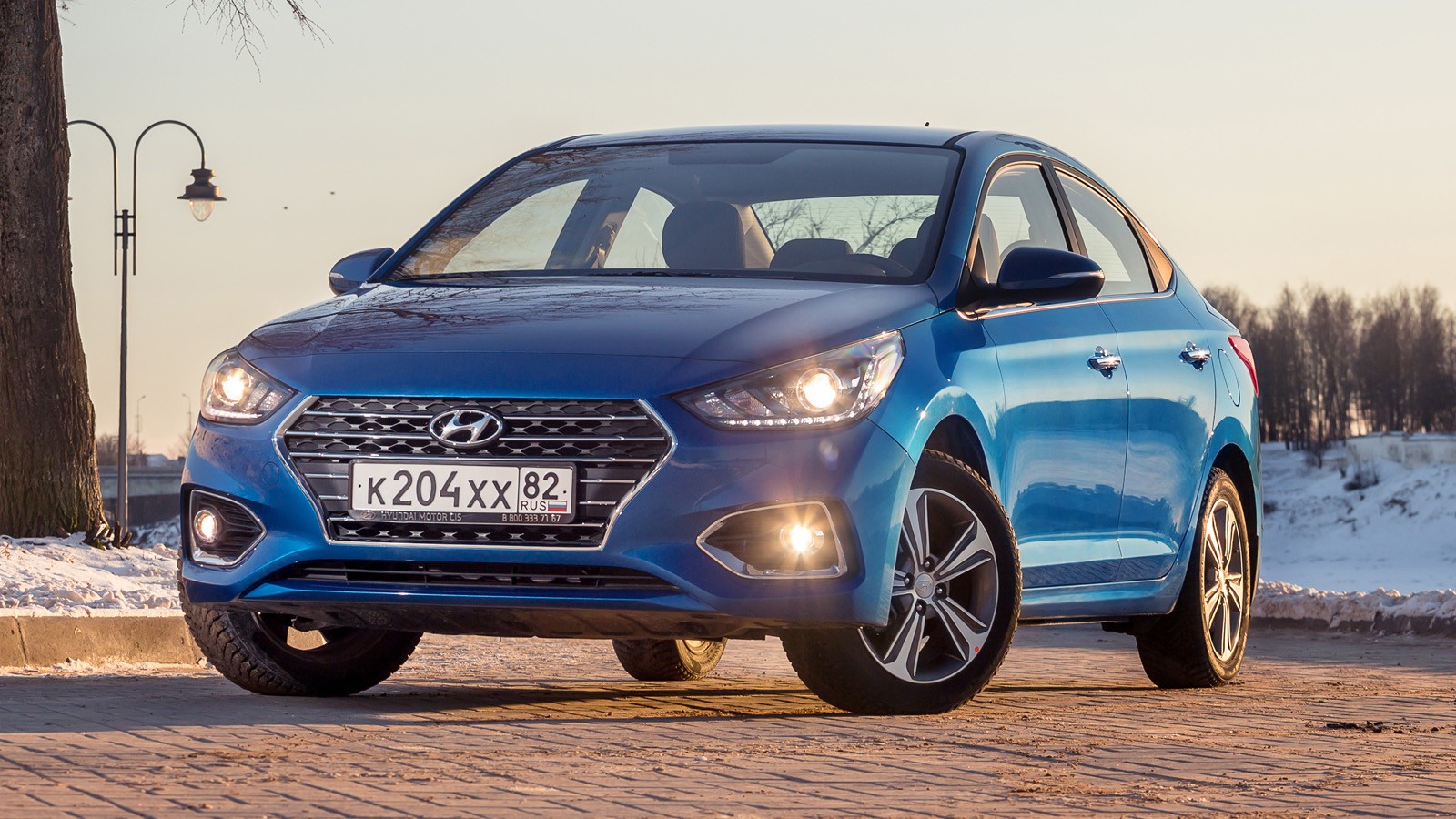 На фото: Hyundai Solaris
