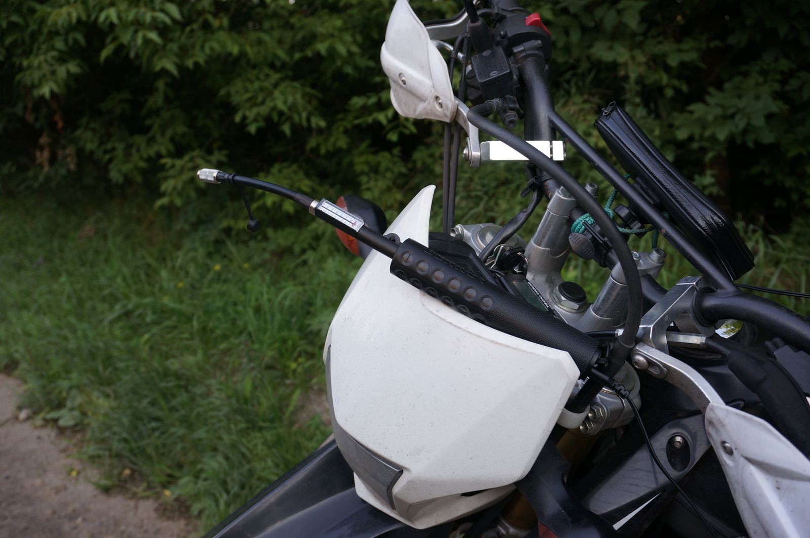 Каким должен быть насос для мотоцикла? Тест мотокомпрессора