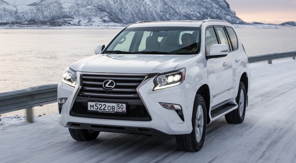 На фото: Lexus GX
